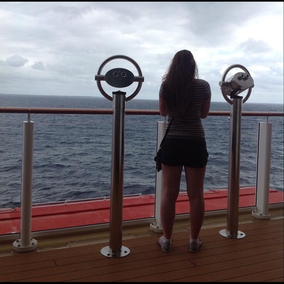 Meet your Posher, Caitlin - Picture 1 of 1